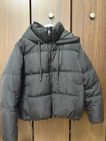 ZARA 후드 부착 다운 자켓 XS 블랙