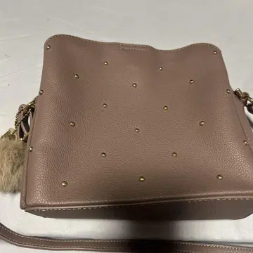 핑크 골드 스터드 숄더백