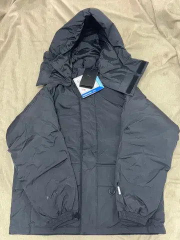 GORE-TEX 후드 부착 다운 자켓 블랙