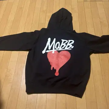 MOBB 블랙 후드 부착 후드티