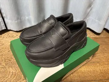 PUMA 우먼 로퍼 블랙 24.5cm