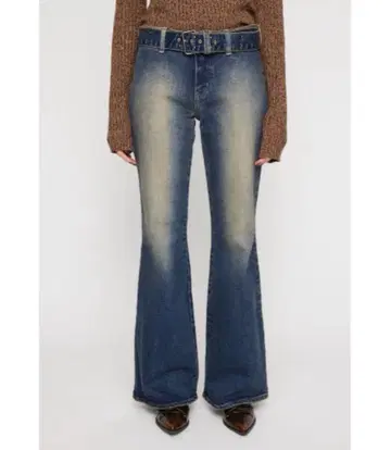 러그아젬 STUDS BELT FLARE 데님 블루