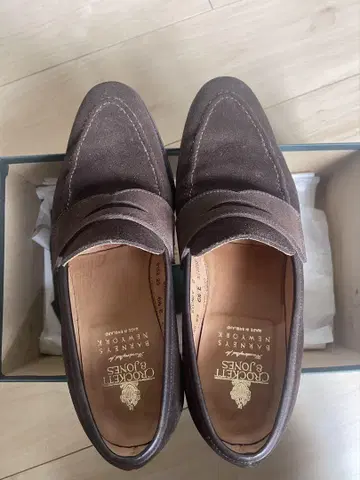 Crockett & Jones 브라운 스웨이드 로퍼