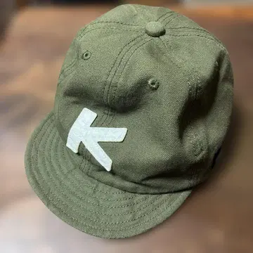 올리브 그린 캡 K 로고
