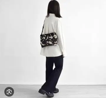 완판템 미사용 새상품 kawa-kawa 송치 숄더백