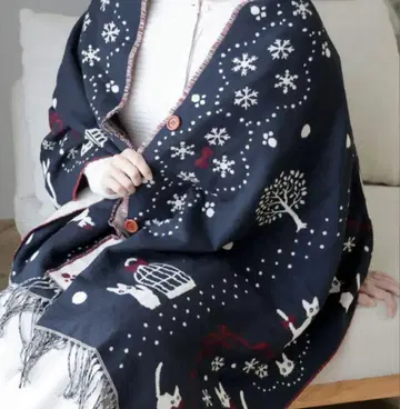 지브리 마녀 배달부 키키 버튼 달린 스톨 눈 내리는 거리