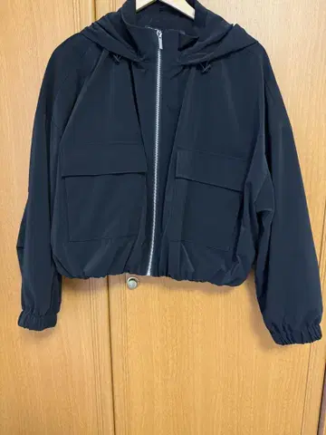 ZARA 후드 부착 블랙 자켓 M