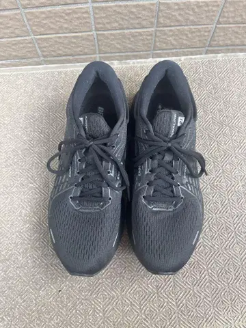 브룩스 아드레날린 블랙 GTS21 28cm 박스 포함