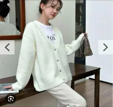 벌스데이 바쉬 하트 버튼 가디건 니트 V넥 니트 유니클로