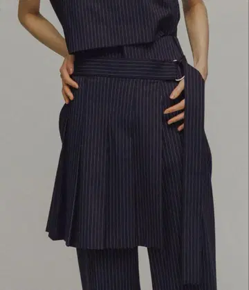 미사용 새상품 M TO R PINSTRIPE WRAP BELT 네이비
