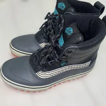 반스 부츠 STANDARD MID SNOW MTE 23.5cm