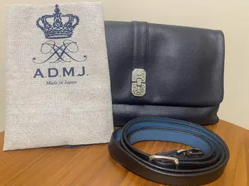 A.D.M.J. 네이비 숄더백