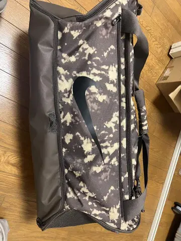 Nike 카모 패턴 보스턴 백 60L