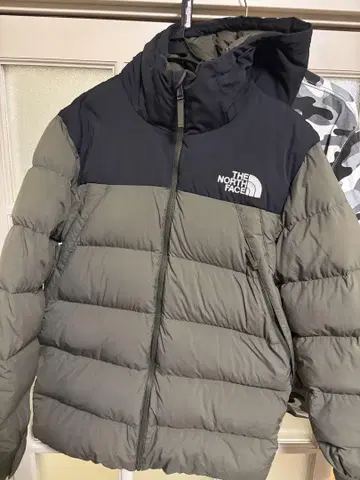 THE NORTH FACE 다운 자켓 XL 사이즈 올리브/블랙