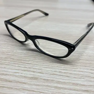 올리버 피플스 안경
