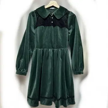 axes femme POETIQUE 자수 벨로아 원피스 그린