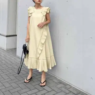 [ 클리닝 완료 ] 프릴 장식 슬리브리스 원피스
