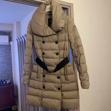 TATRAS 베이지 다운 자켓