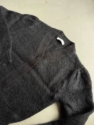 AMOMENTO grandma cardigan 모헤어 혼방 가디건