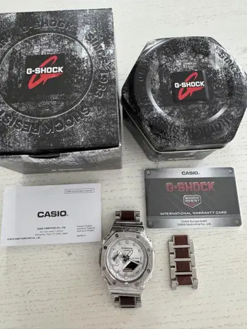 G-SHOCK GA-2100 실버/화이트