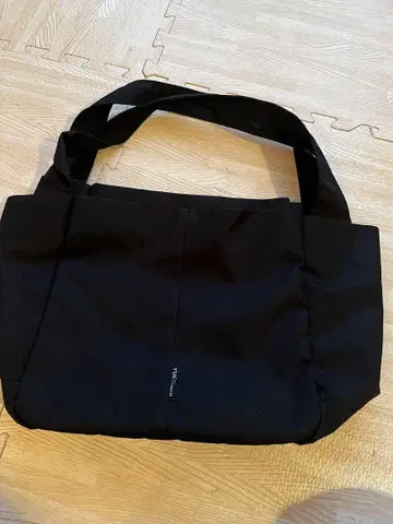이 베이 블랙 토트백