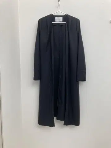 어 데이 인 더 라이프 롱 코트