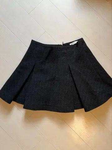 sacai luck 다크 그레이 숏 스커트