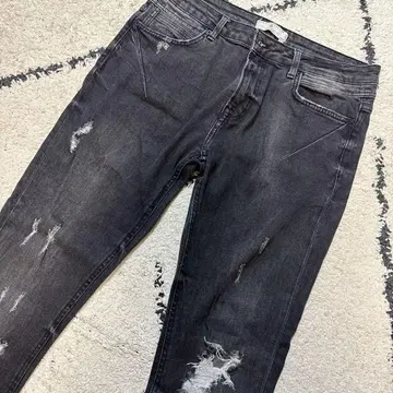 데미지 가공 스키니 데님 블랙