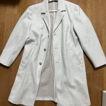 H&M 화이트 체스터 코트 EUR 50