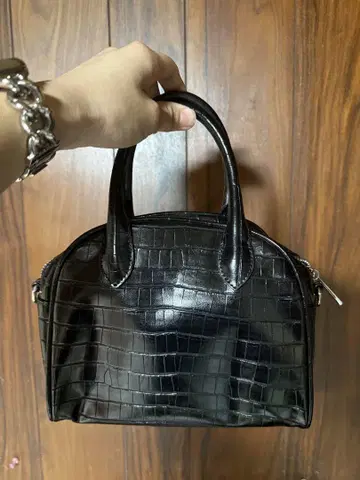 크로커다일풍 블랙 핸드백
