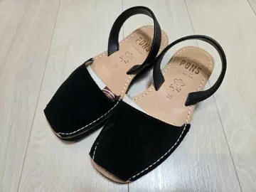 AVARCA PONS 아발카폰즈 블랙 스웨이드 두꺼운 밑창 샌들