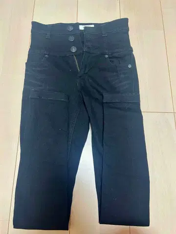 EMODA 블랙 스키니 데님 S 사이즈