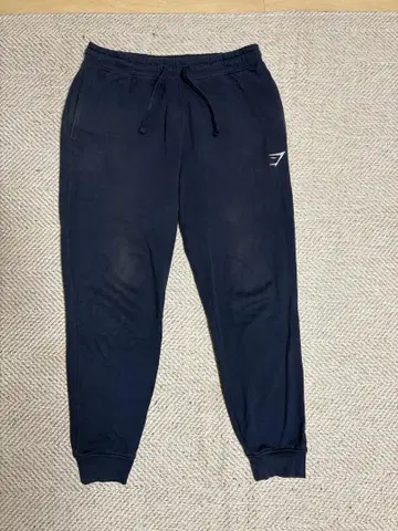 GYMSHARK 네이비 조거 팬츠 L 사이즈
