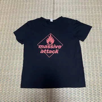 massive attack 블랙 T셔츠