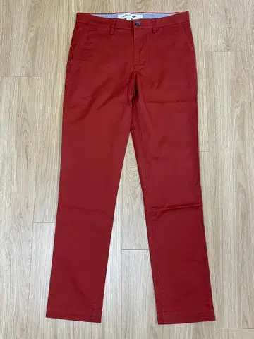 새상품급 LACOSTE 슬림핏 치노 팬츠 테라코타 레드 US 32