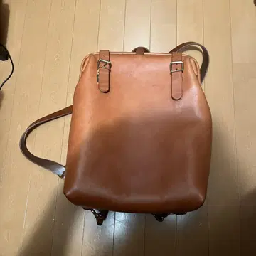 HERZ 가죽 브라운 백팩