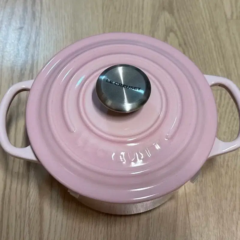 르크루제 무쇠냄비 시그니처 북유럽쉘핑크16cm