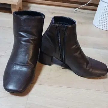 다크 브라운 가죽 지퍼 부티 5