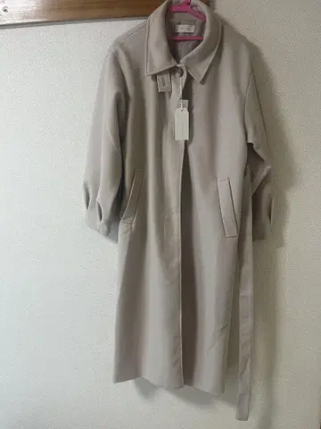 베이지 롱 코트 허리 벨트 포함