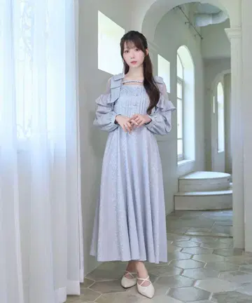 로제 뮤즈 레이스 스위칭 자카드 드레스