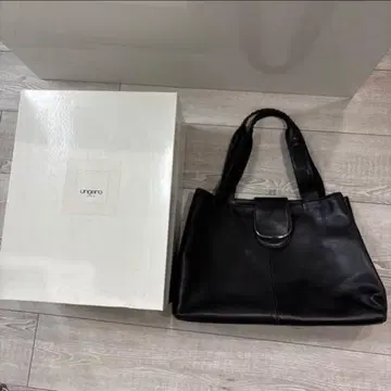 Ungaro 블랙 토트백