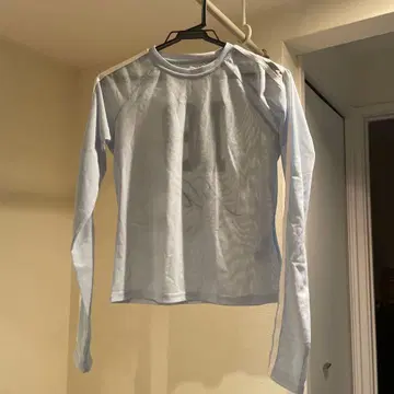 파트멘토 여성 메쉬 롱 슬리브 스카이