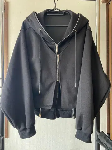 라이너 부착 지퍼 후드티