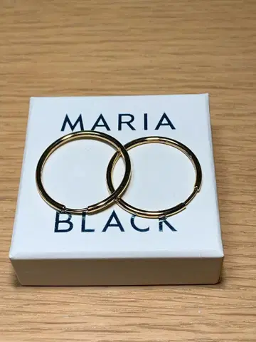 새상품 MARIA BLACK SENORITA 페어 후프 귀걸이 25mm