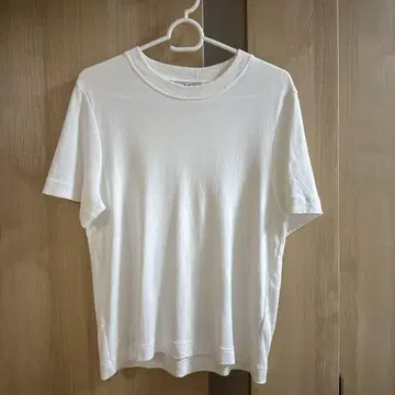 COS 화이트 반팔 T셔츠 EUR S