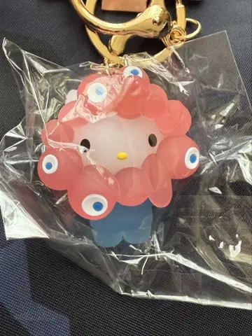 오사카 만박 미야쿠미야쿠 산리오  키링 클리어 키티