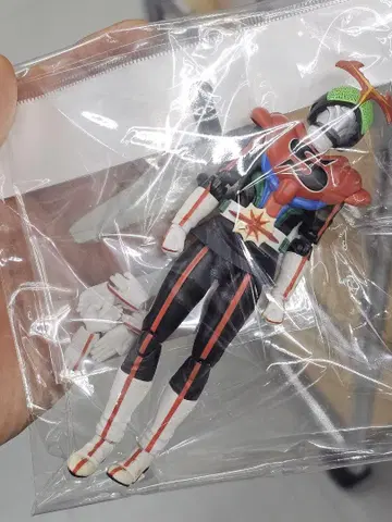 S.H.Figuarts 가면라이더 스트롱거