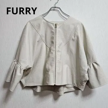 FURRY 퍼리 플레어 슬리브 가죽 자켓 아이보리
