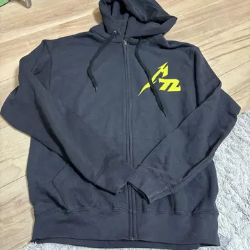 미사용 새상품 메탈리카 후드티 M 남녀 공용