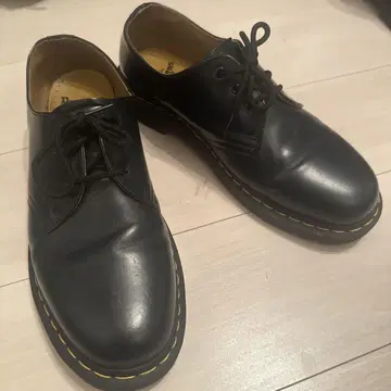 가격 인하! 닥터마틴 3홀 UK9